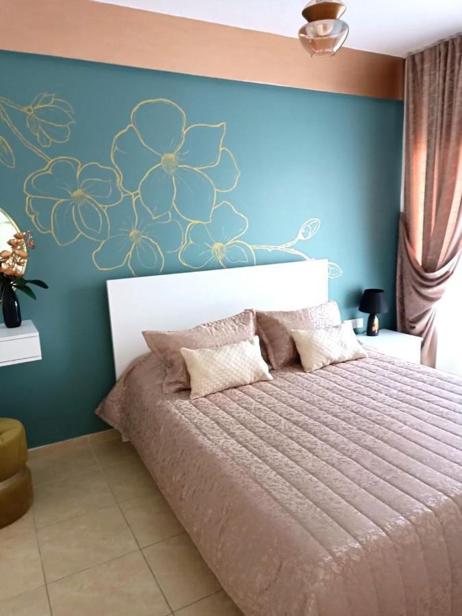 Caesar Resort Cassius: Beachfront Smart Apartment in Northern Cyprus Trikomo Exterior photo